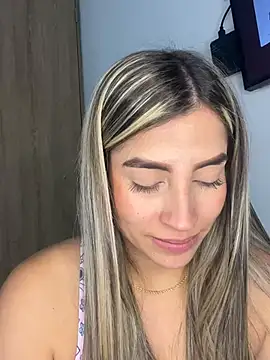 Issabela G1 online show from 12/12/24, 05:52