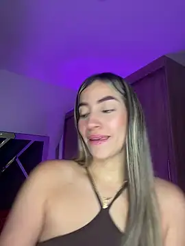 Issabela G1 online show from 12/19/24, 02:23