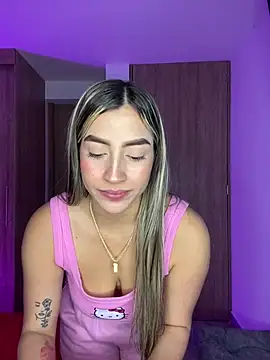 Issabela G1 online show from 12/23/24, 04:55