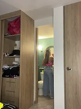 Issabela G1 online show from 01/19/25, 01:32