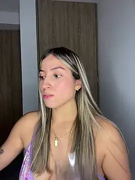 Issabela G1 online show from 01/23/25, 04:09