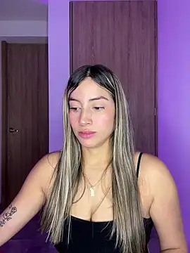 Issabela G1 online show from 02/06/25, 03:16