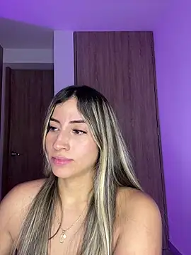 Issabela G1 online show from 02/22/25, 06:06