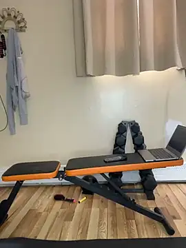 Snapshot of Luluof chatting on 02/12/25, 01:59 Luluof online show from 02/12/25, 01:59