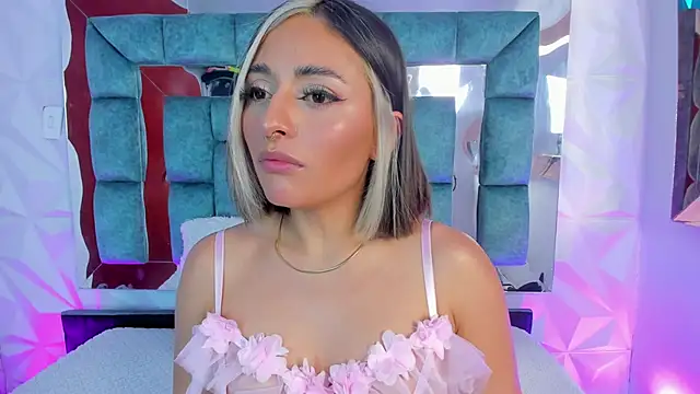 Snapshot of Nanda_Vixen chatting on 02/01/25, 05:26 Nanda Vixen online show from 02/01/25, 05:26