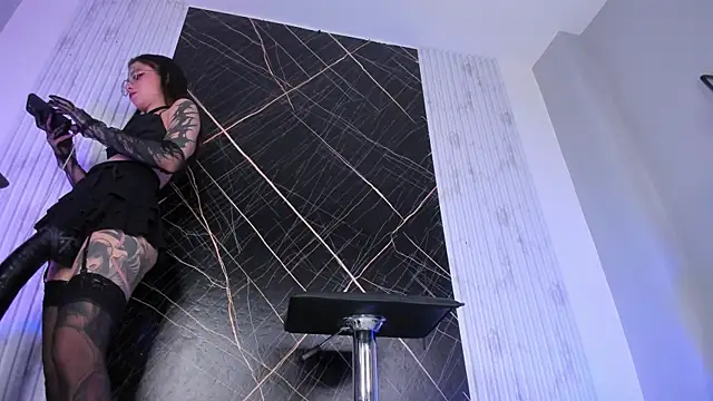 Snapshot of amber__blair chatting on 03/16/25, 08:43 amber blair online show from 03/16/25, 08:43