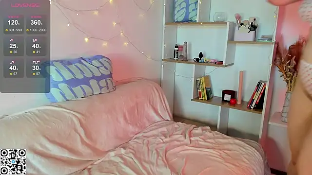 Snapshot of Lif_love chatting on 10/26/25, 04:40 Lif love online show from 10/26/25, 04:40