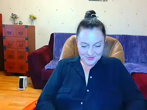 Alice3694 online show from 11/02/25, 01:57