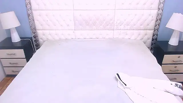 Snapshot of Cheelsea_ chatting on 12/11/24, 12:02 Cheelsea  online show from 12/11/24, 12:02