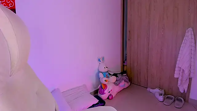 Snapshot of Cheelsea_ chatting on 02/24/25, 05:43 Cheelsea  online show from 02/24/25, 05:43