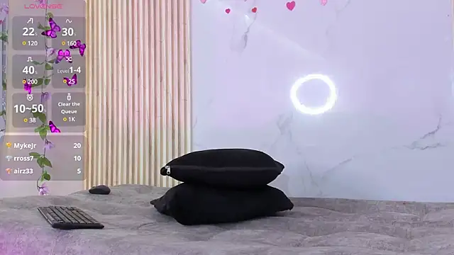 Snapshot of Aria_montgomeri chatting on 02/25/25, 04:10 Aria montgomeri online show from 02/25/25, 04:10