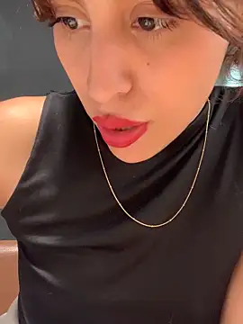 Snapshot of Katee_Jones chatting on 02/08/25, 11:34 Katee Jones online show from 02/08/25, 11:34