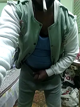 Snapshot of ShelfyOfferer chatting on 03/22/25, 11:31 ShelfyOfferer online show from 03/22/25, 11:31