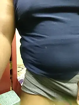 Snapshot of ShelfyOfferer chatting on 11/01/25, 02:57 ShelfyOfferer online show from 11/01/25, 02:57