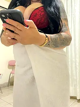 Snapshot of eva_sexx69 chatting on 10/19/25, 12:22 eva sexx69 online show from 10/19/25, 12:22