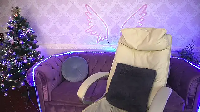 Snapshot of Sasha_Exclusive chatting on 12/29/24, 08:26 Sasha Exclusive online show from 12/29/24, 08:26