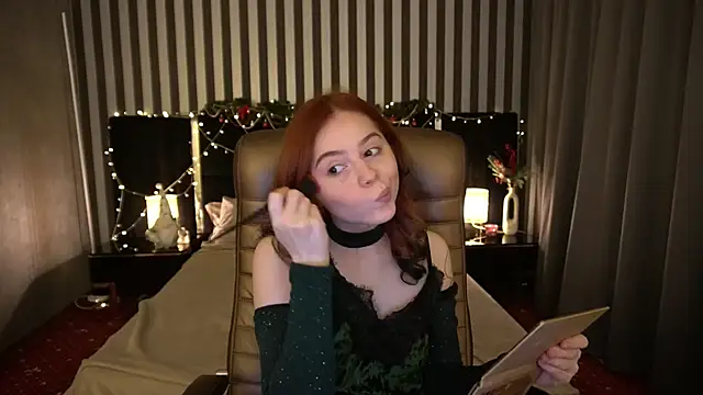 Snapshot of Sasha_Exclusive chatting on 12/30/24, 08:36 Sasha Exclusive online show from 12/30/24, 08:36