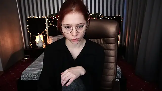 Snapshot of Sasha_Exclusive chatting on 01/02/25, 09:11 Sasha Exclusive online show from 01/02/25, 09:11