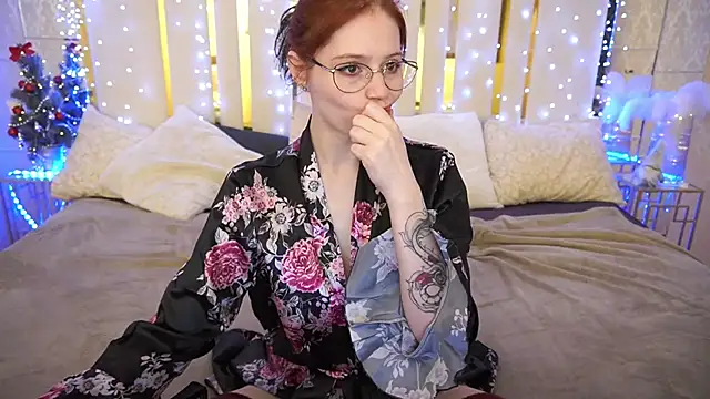 Snapshot of Sasha_Exclusive chatting on 01/07/25, 09:25 Sasha Exclusive online show from 01/07/25, 09:25