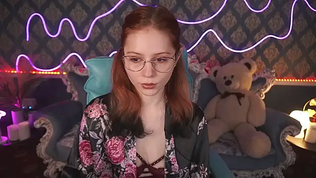 Snapshot of Sasha_Exclusive chatting on 01/26/25, 02:08 Sasha Exclusive online show from 01/26/25, 02:08