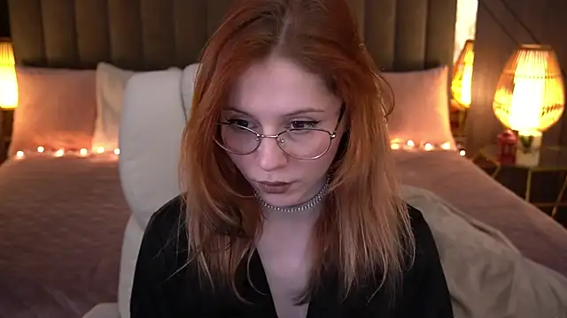 Snapshot of Sasha_Exclusive chatting on 02/19/25, 05:16 Sasha Exclusive online show from 02/19/25, 05:16