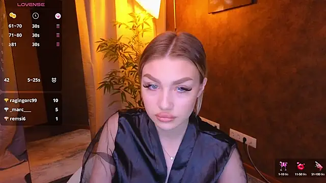 Snapshot of Ella_Milla chatting on 01/09/25, 08:45 Ella Milla online show from 01/09/25, 08:45