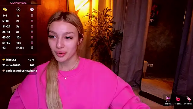 Snapshot of Ella_Milla chatting on 01/23/25, 05:45 Ella Milla online show from 01/23/25, 05:45