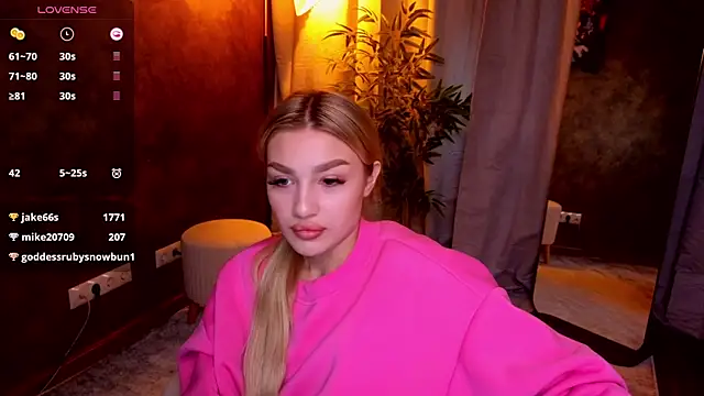 Snapshot of Ella_Milla chatting on 01/23/25, 08:46 Ella Milla online show from 01/23/25, 08:46