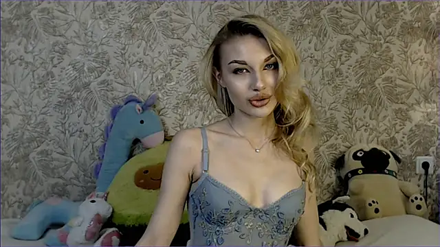 Snapshot of Ella_Milla chatting on 10/30/25, 09:44 Ella Milla online show from 10/30/25, 09:44