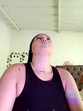 Celeste camila18 online show from 10/13/25, 04:40