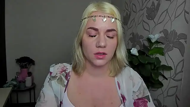 MariaSttone online show from 11/09/25, 09:24