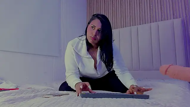 StormyButty18 online show from 09/09/25, 03:28