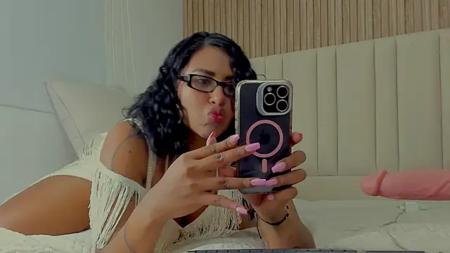 StormyButty18 online show from 09/21/25, 04:03