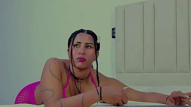 StormyButty18 online show from 10/28/25, 04:16