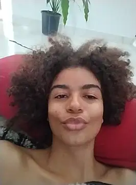 Snapshot of Emanuelle_manu chatting on 12/10/24, 11:00 Emanuelle manu online show from 12/10/24, 11:00