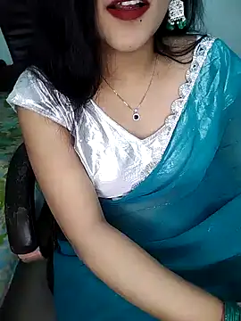 Snapshot of karishma chatting on 12/23/24, 06:05 karishma online show from 12/23/24, 06:05