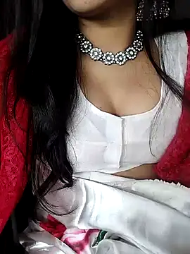 Snapshot of karishma chatting on 12/30/24, 06:49 karishma online show from 12/30/24, 06:49
