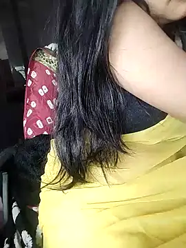 Snapshot of karishma chatting on 01/02/25, 11:06 karishma online show from 01/02/25, 11:06