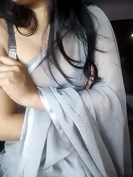 Snapshot of karishma chatting on 01/06/25, 12:35 karishma online show from 01/06/25, 12:35