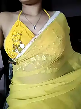 Snapshot of karishma chatting on 01/09/25, 02:40 karishma online show from 01/09/25, 02:40