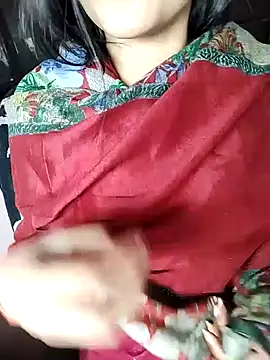 Snapshot of karishma chatting on 01/21/25, 11:45 karishma online show from 01/21/25, 11:45