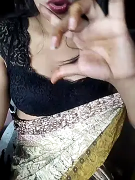 Snapshot of karishma chatting on 01/22/25, 02:14 karishma online show from 01/22/25, 02:14