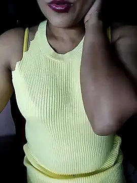 Snapshot of karishma chatting on 01/23/25, 06:03 karishma online show from 01/23/25, 06:03