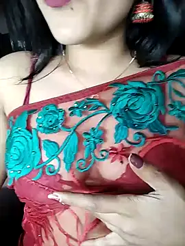 Snapshot of karishma chatting on 01/25/25, 07:39 karishma online show from 01/25/25, 07:39