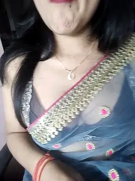 Snapshot of karishma chatting on 02/05/25, 02:37 karishma online show from 02/05/25, 02:37