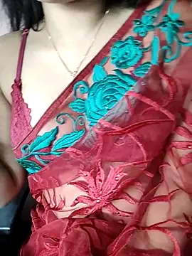 Snapshot of karishma chatting on 02/14/25, 05:14 karishma online show from 02/14/25, 05:14