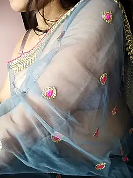 Snapshot of karishma chatting on 02/23/25, 05:39 karishma online show from 02/23/25, 05:39