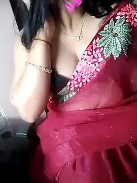 Snapshot of karishma chatting on 03/18/25, 11:20 karishma online show from 03/18/25, 11:20