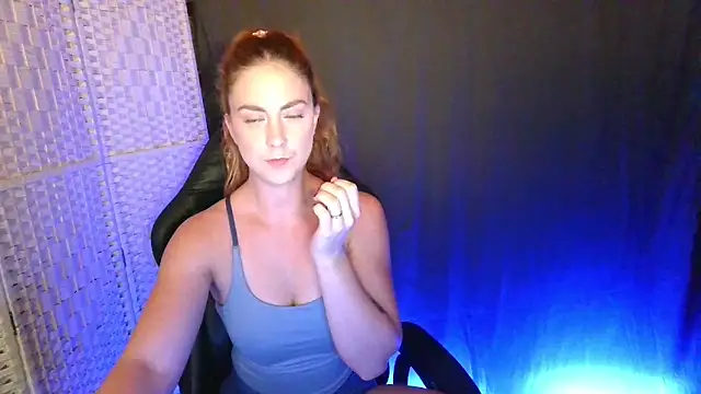 Snapshot of KayleyxEmily chatting on 09/15/25, 07:58 KayleyxEmily online show from 09/15/25, 07:58