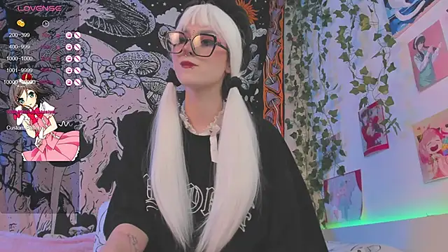 Snapshot of kissthasky chatting on 10/12/25, 07:02 kissthasky online show from 10/12/25, 07:02